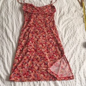 BCBG MAXAZRIA XS Red patterned slip dress